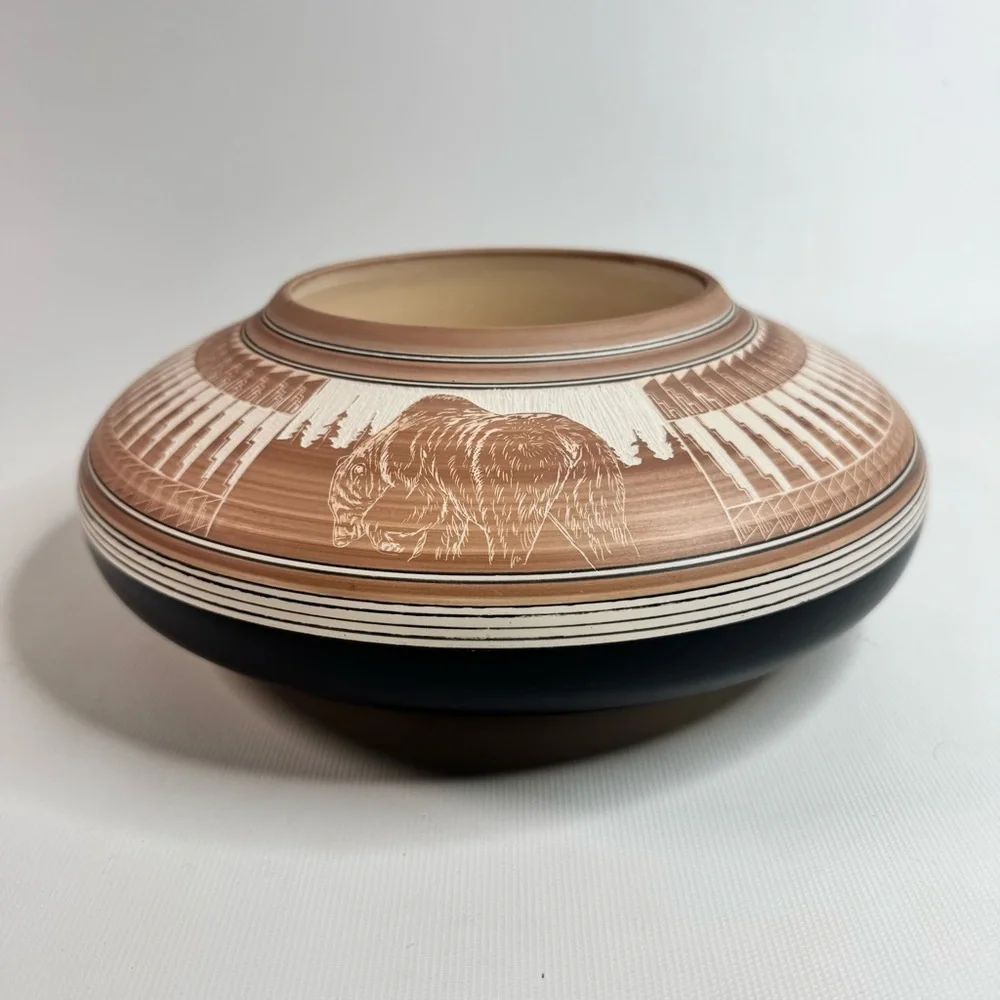 Lawrence M. Crank Hand Carved Navajo Seed Pot - Picture 1 of 6